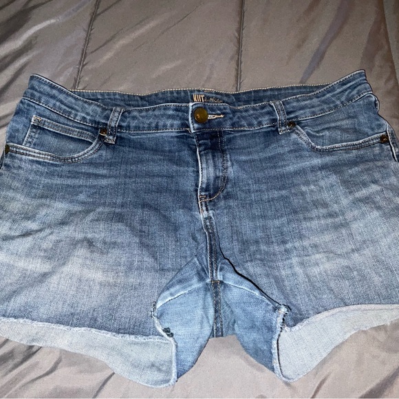 Kut from the Kloth Jean shorts, frayed him. - Picture 4 of 4